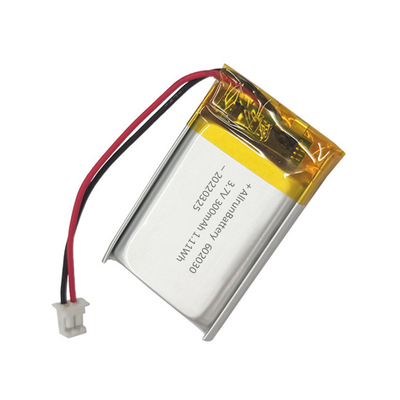 Lichte rechthoekige lithium-polymeerbatterij 602030 LiPo-batterij 3,7 V 300 mAh